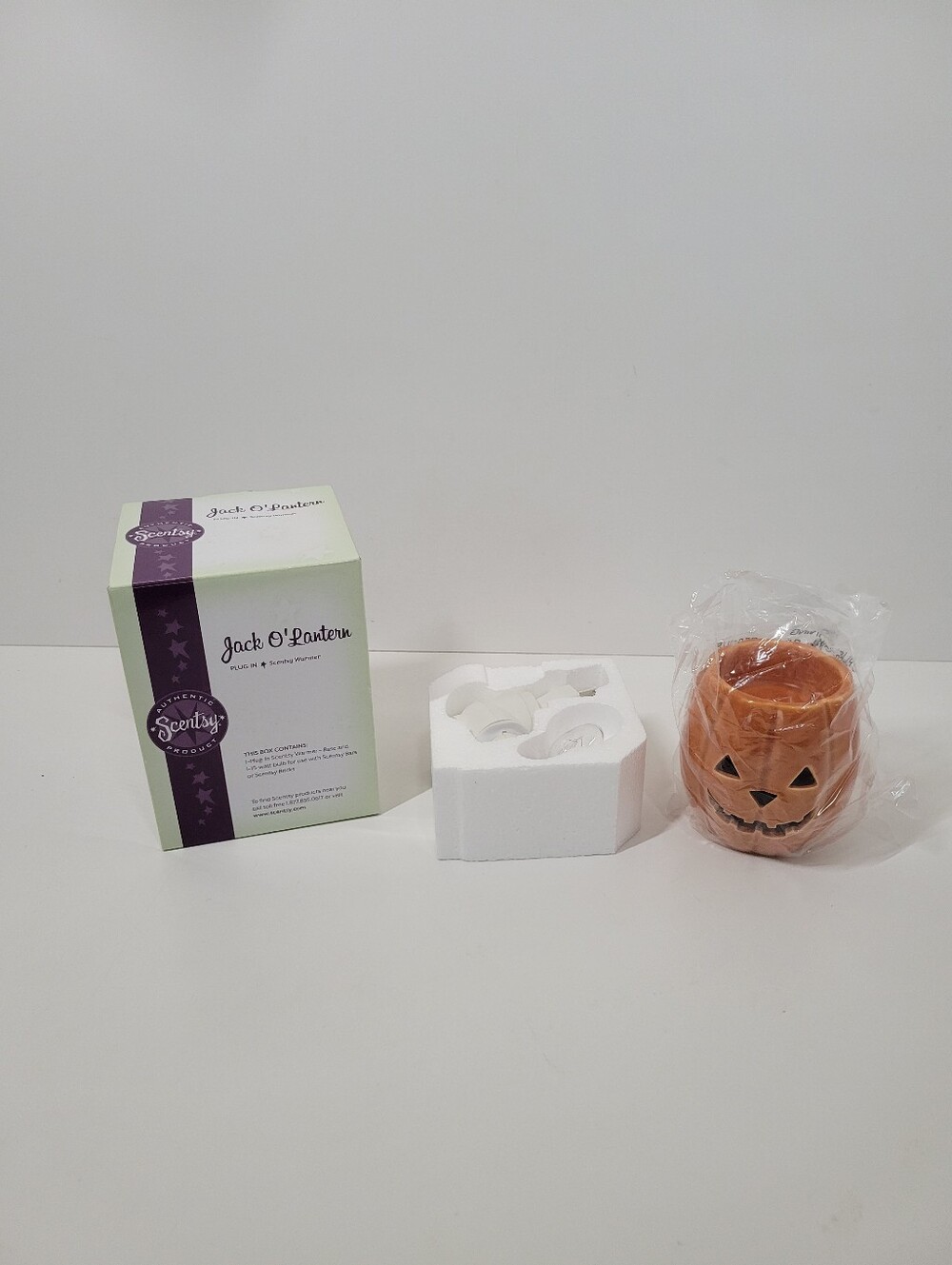Scentsy Jack O Lantern Plug In Fragrance Warmer Halloween Decor Night Light NOB